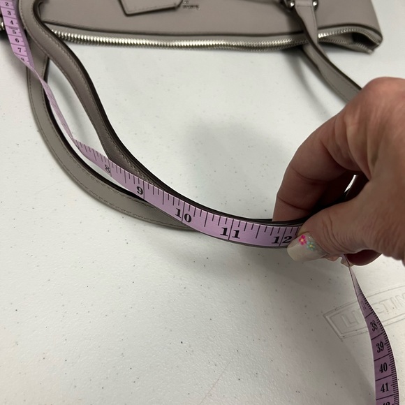 Kate Spade|Cameron Pocket Tote|Taupe Grey - Picture 12 of 16